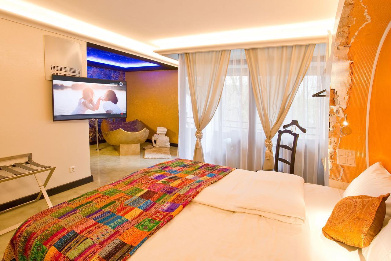 Hotel Plaza Design